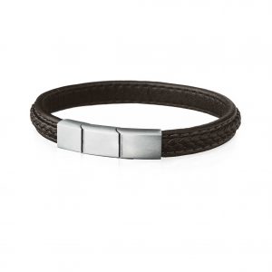 affordable-luxury-fashion-bracelet-for-men-with-a-minimalistic-and-fine-design
